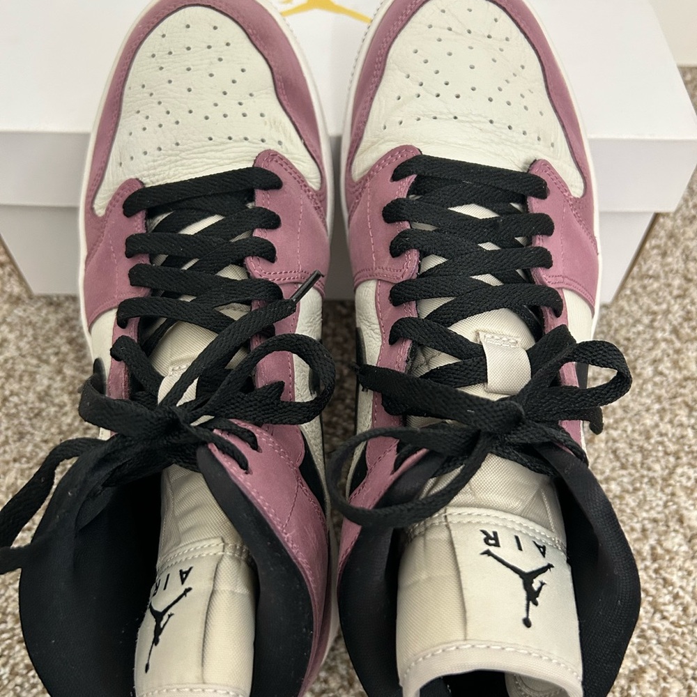 WMNS Air Jordan 1 Mid SE, DC7267 500, size 11